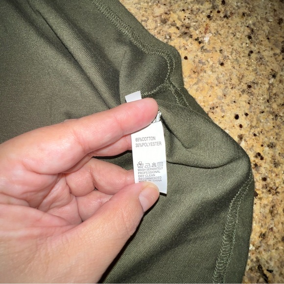 Raglan style long sleeve shirt. Size 2X - Picture 7 of 10